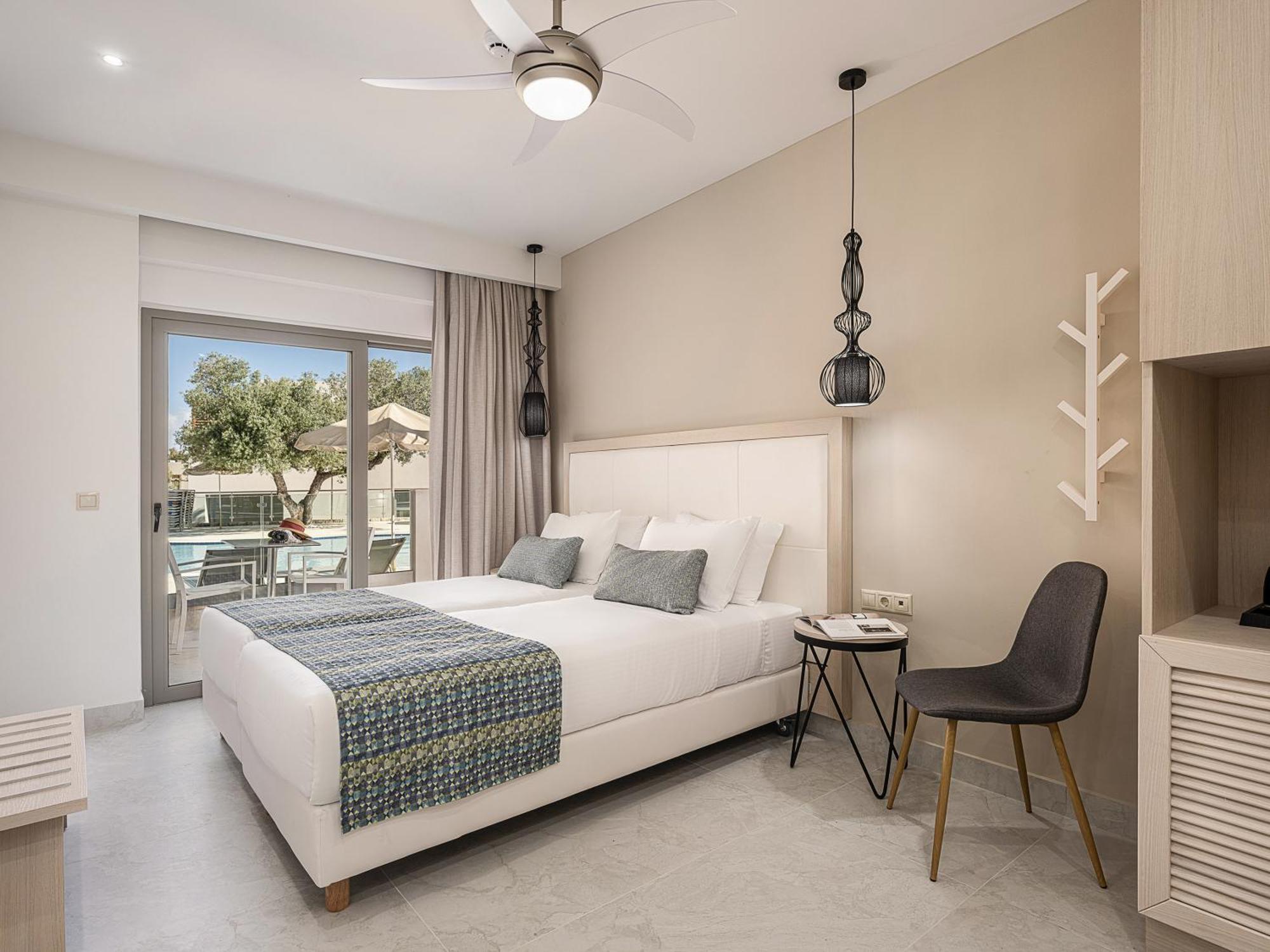 Sirios Village Hotel & Bungalows カト・ダラトソ エクステリア 写真